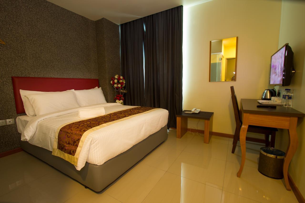 ג'והור בהרו Prince33 Hotel מראה חיצוני תמונה